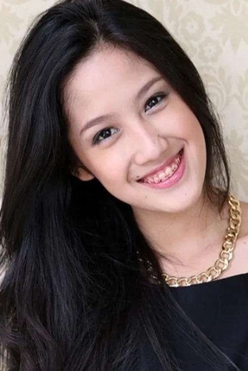 Tamara Tyasmara interpretando a Humaira