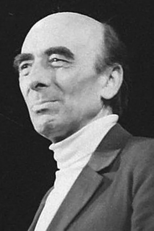 Tamás Major interpretando a Klimperberger, karmester