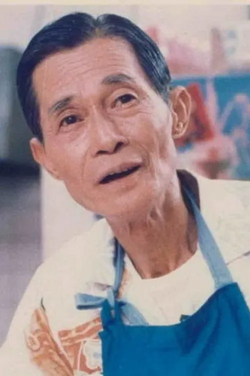 Tang Kei-Chan interpretando a Uncle Tang