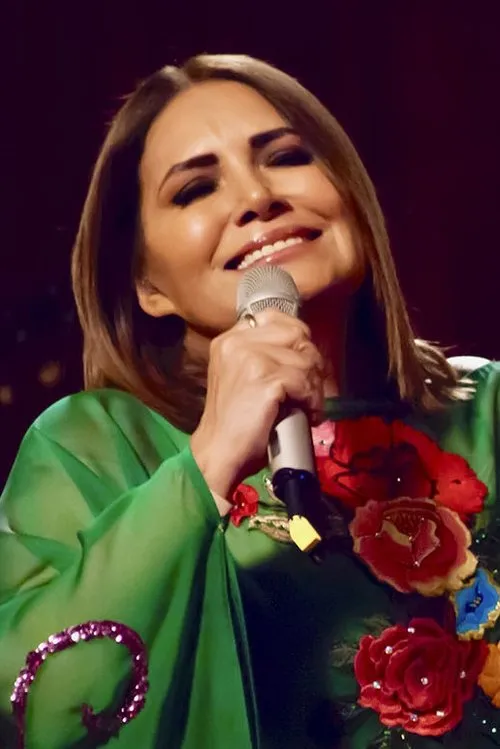 Tania Libertad interpretando a Herself