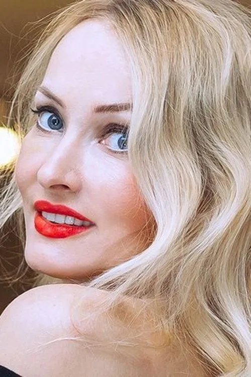 Tanja Ribič interpretando a Nun