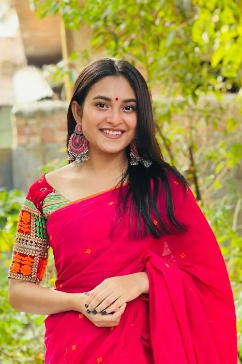 Ziaul Faruq Apurba ha trabajado con Tanjim Saiyara Totini en 1 ocasiones