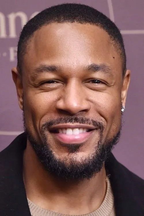 Tank interpretando a Trey