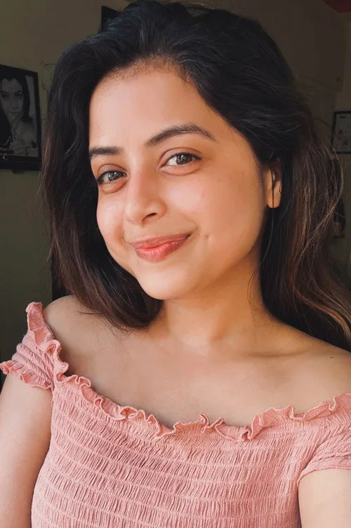Tanvi Mundle — personaje: Manasi Rajan Desai