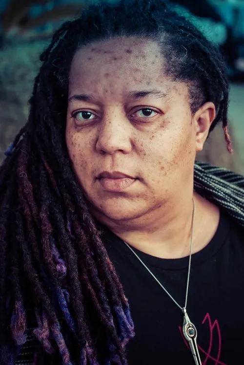 Tanya DePass — personaje: Fen