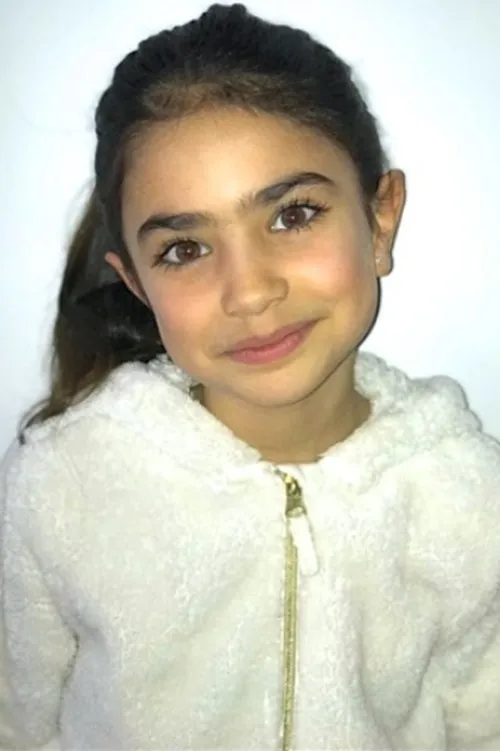 Louise Chabat ha trabajado con Tara Lugassy en 1 ocasiones