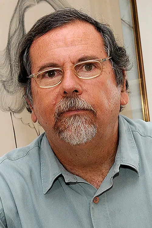 Tom Zé ha trabajado con Tárik de Souza en 3 ocasiones