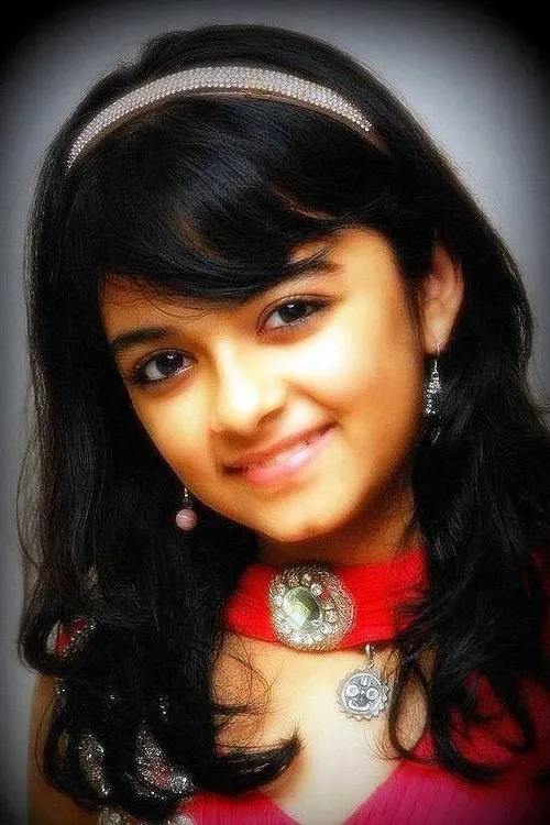 Taruni Sachdev interpretando a Ammu Vinod Varma