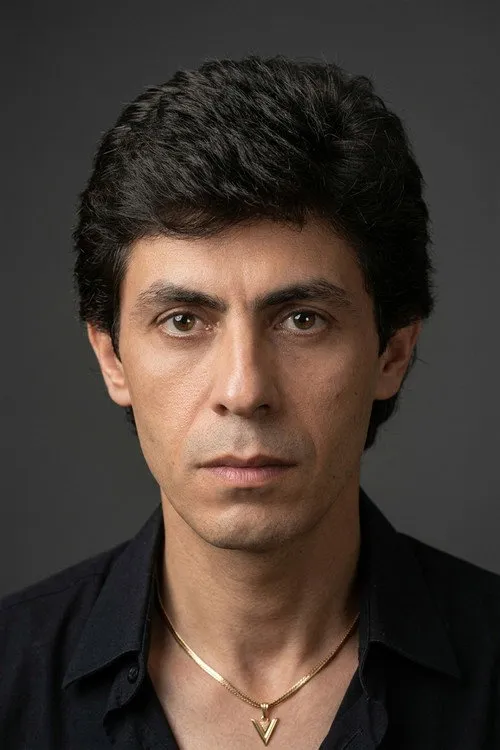 Taskin Sabah interpretando a Murat