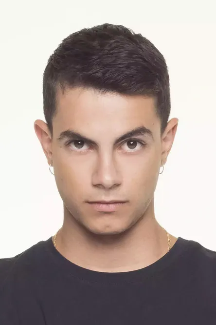 ???e?a? ?saµ?t?? ha trabajado con Tasos Karlis en 1 ocasiones