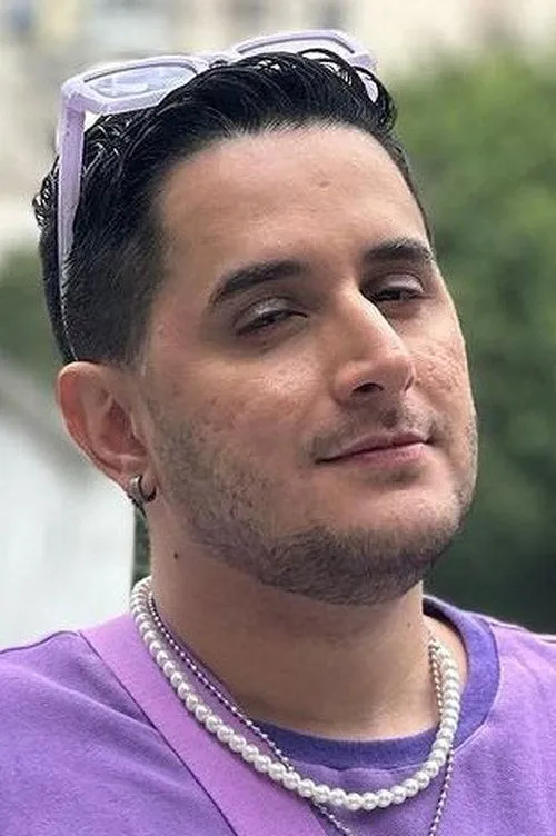 Tatá M. Shady — personaje: Mãe