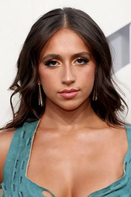 Tate McRae en su biografía y filmografía