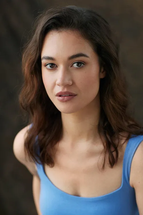 Tatum Warren-Ngata interpretando a Georgie