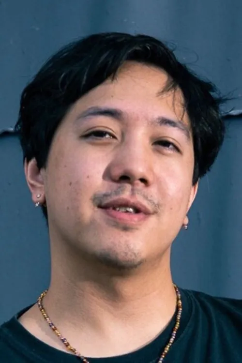 ??? ??????????? ha trabajado con Taveesak Pehtpraneenukul en 1 ocasiones