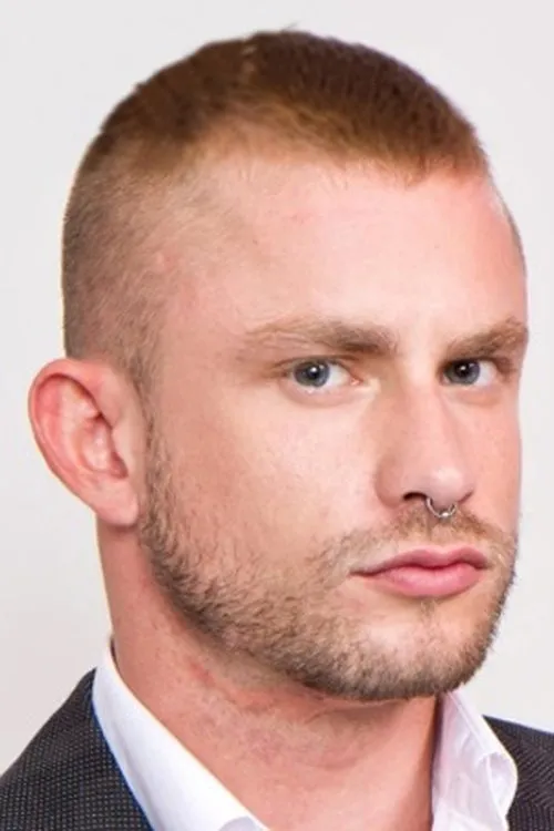 Taylor Scott interpretando a