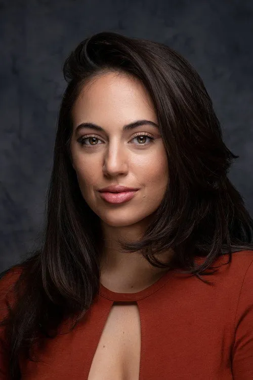 Taylor Stammen interpretando a Sydney