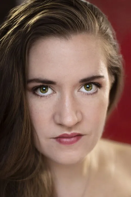 Taylor Storm interpretando a Franny Krueger