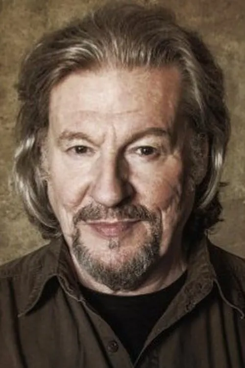 Ted McKenna interpretando a Himself - Drums