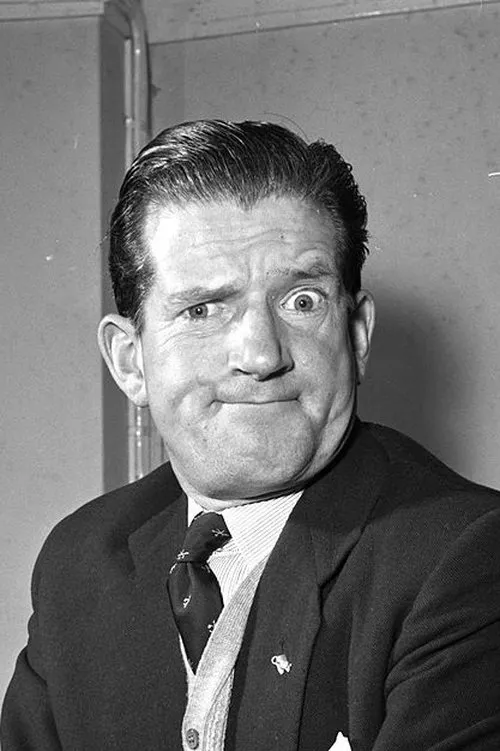 George Howell ha trabajado con Ted Ray en 2 ocasiones