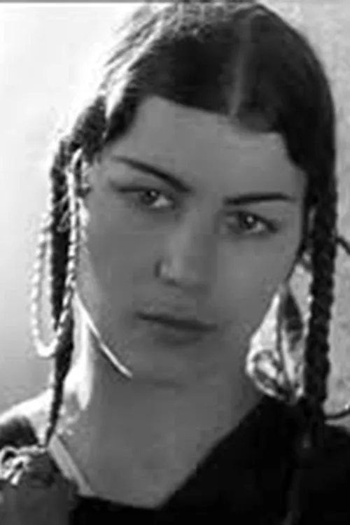 Os-Ko-Mon ha trabajado con Tela Tchaï en 1 ocasiones