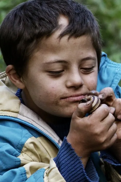 Temel Kara interpretando a Mustafa