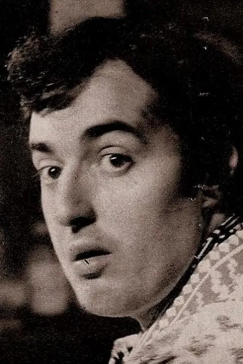 Teobaldo interpretando a 