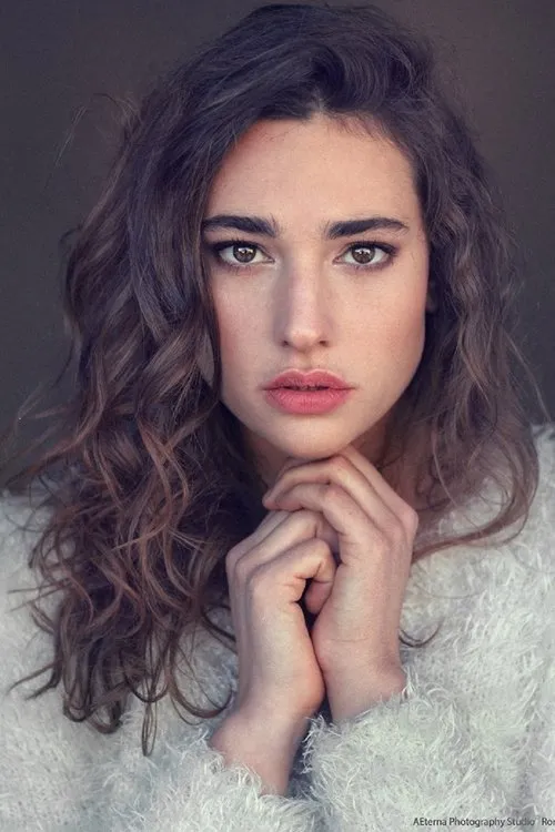 Teresa Romagnoli interpretando a Nina