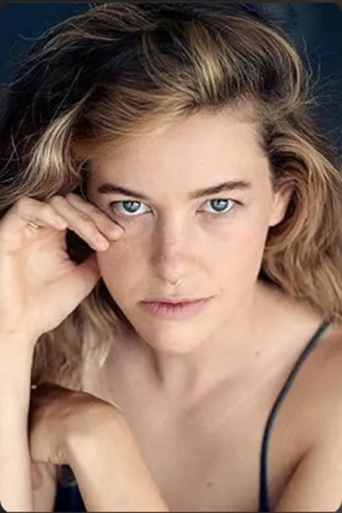 Connor Dylan ha trabajado con Terra Layne en 1 ocasiones