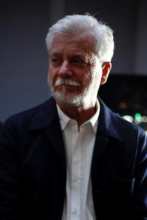 Terry Britten interpretando a Self