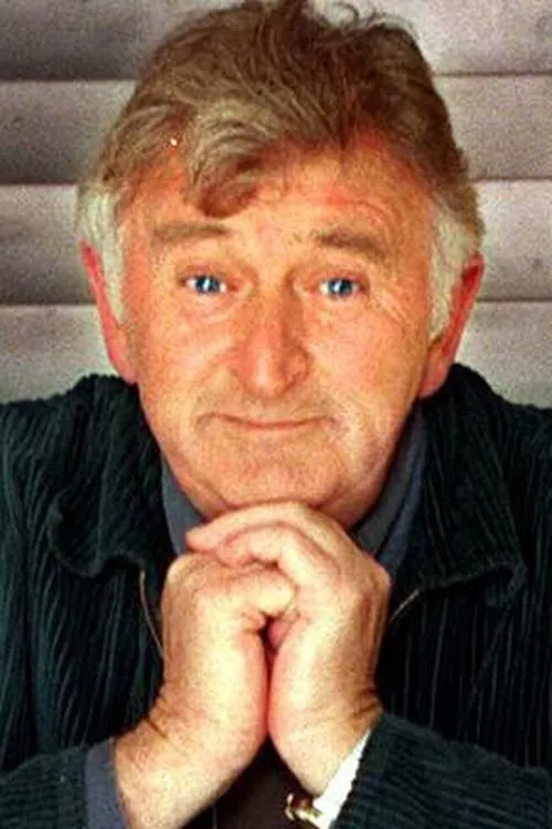 Terry Gill interpretando a Hank Stardust