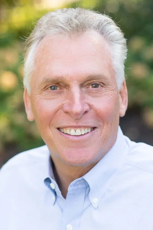 Mark Warner ha trabajado con Terry McAuliffe en 1 ocasiones