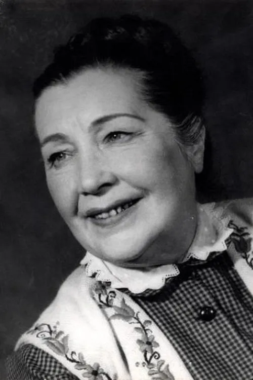 Terus Kováts interpretando a Piri anyja