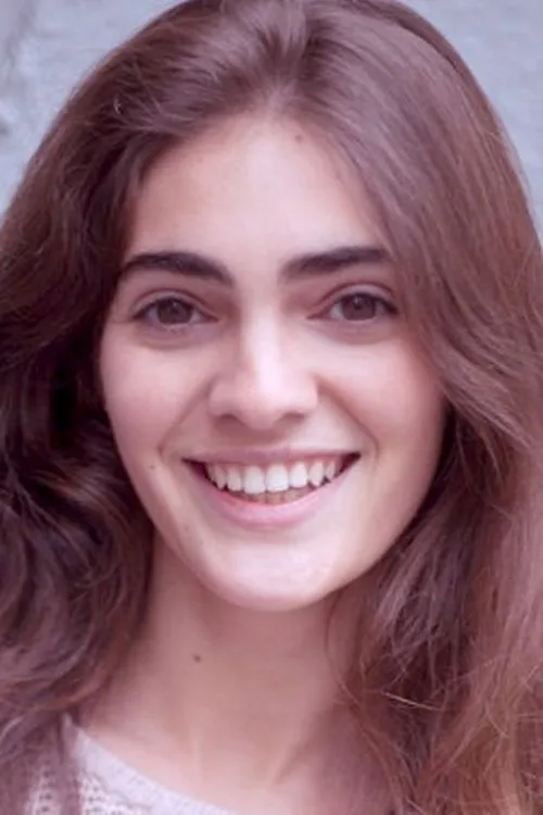 Tess Boutmann interpretando a 