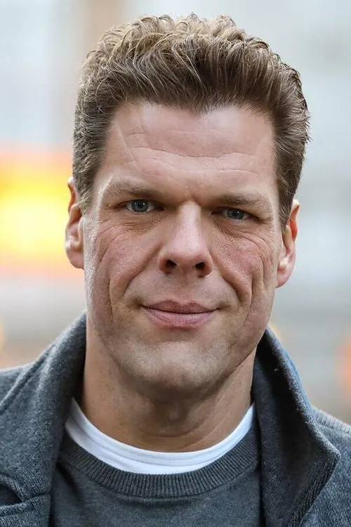 Tetje Mierendorf interpretando a Carlo / Luzifer 22