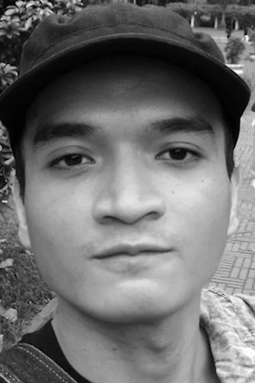 Teuku Azmi interpretando a Gerald