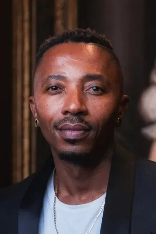 Jabulani Hadebe ha trabajado con Thabang Moleya en 1 ocasiones