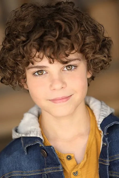 Thaddeaus Ek interpretando a Riley