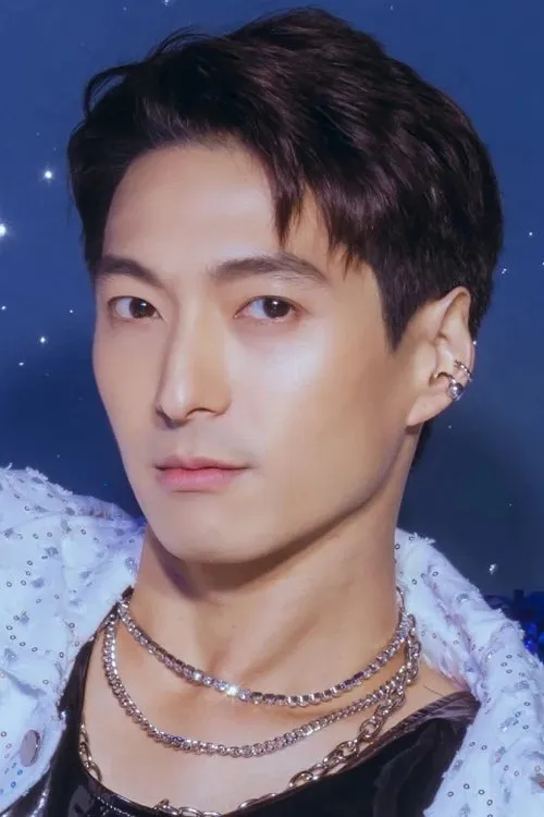 Thanaboon Wanlopsirinun — personaje: Khunpol