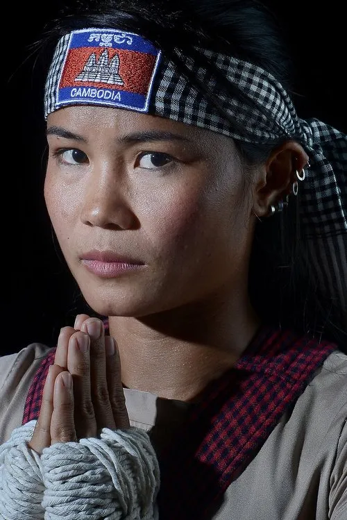 Suasday Chau ha trabajado con Tharoth Sam en 1 ocasiones