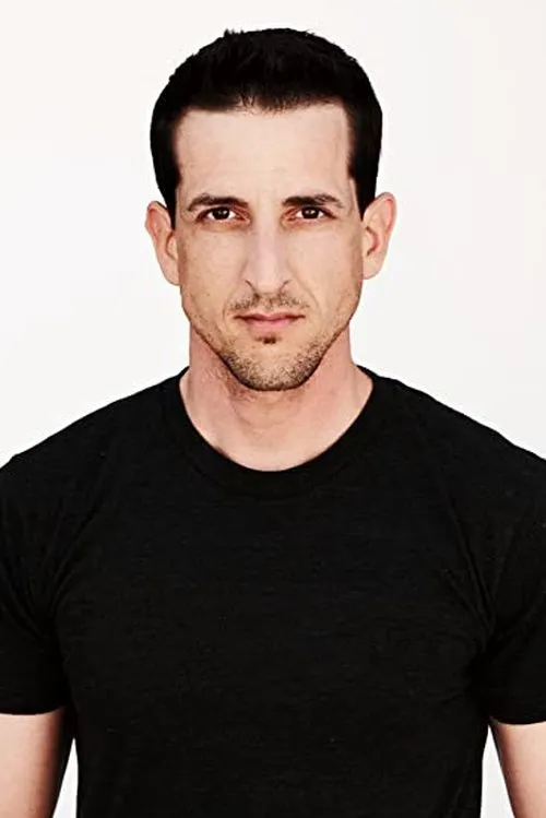 Thayr Harris interpretando a The Fly