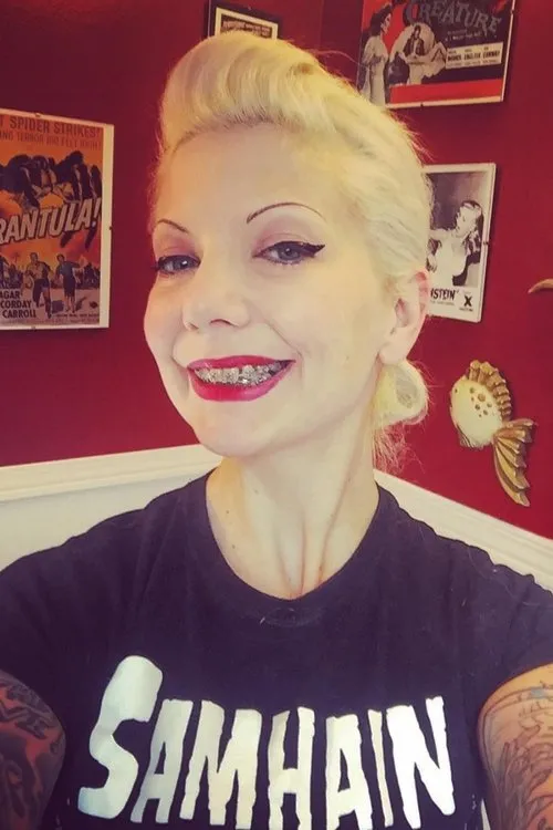 Sabrina Migliore ha trabajado con Thea Munster en 1 ocasiones