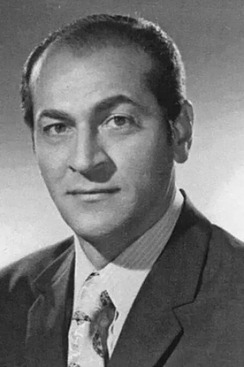 Theodoros Dimitriev interpretando a Gen. Gallus