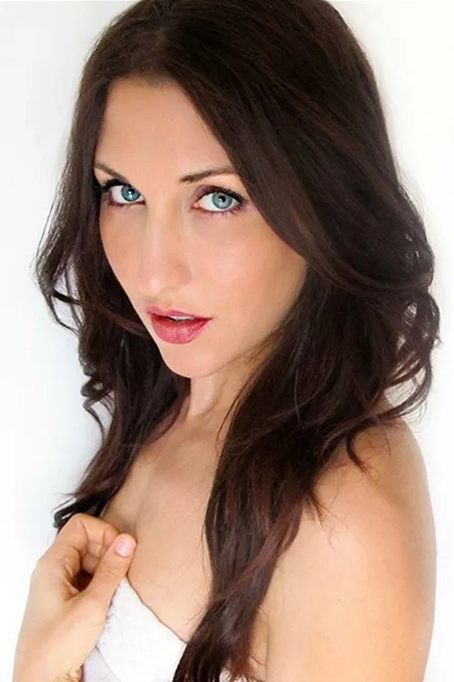 Theresa Joy interpretando a Sharon Nelson