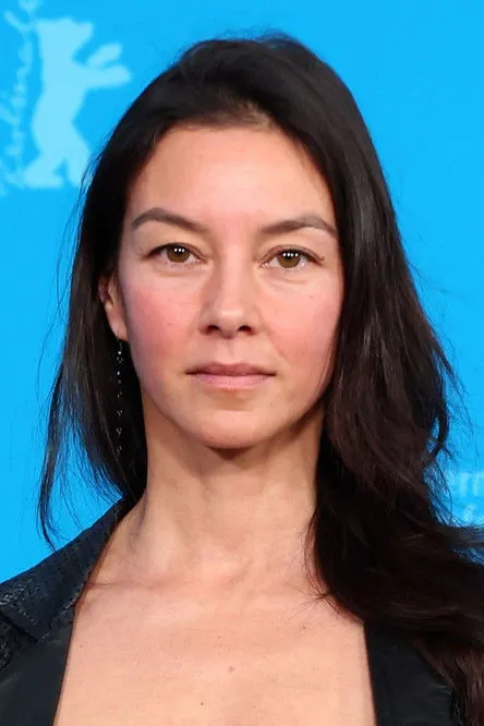 Nicholas Beveney ha trabajado con Thi-Mai Nguyen en 1 ocasiones