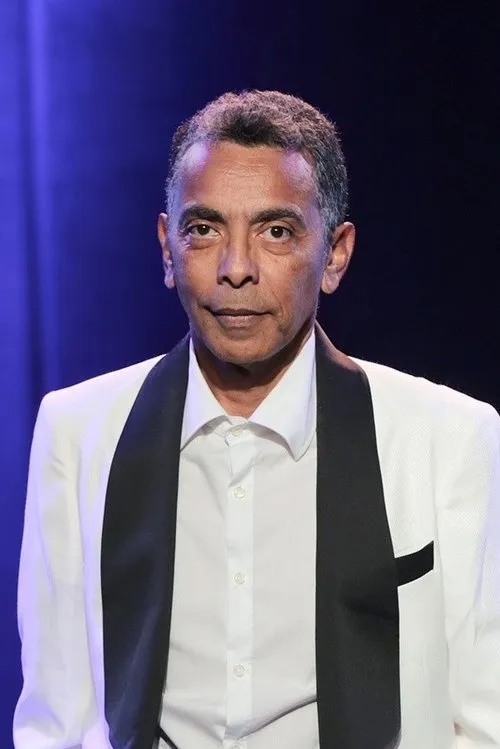 Thierry Jardinot interpretando a Thierry Jardinot