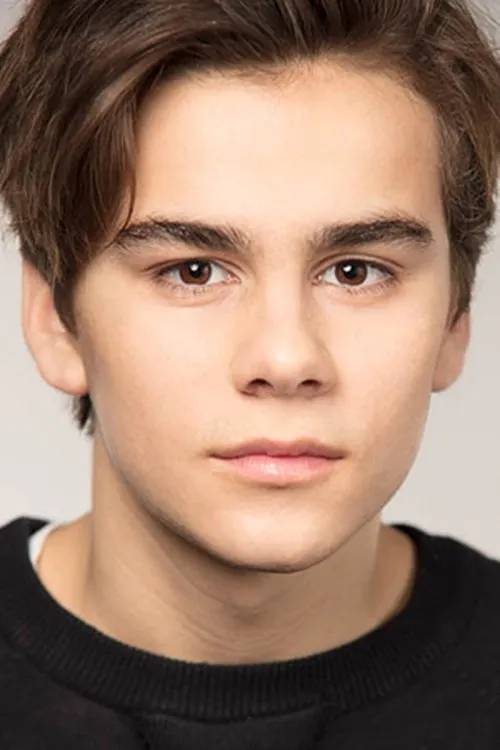 Thomas Dufour interpretando a Gab