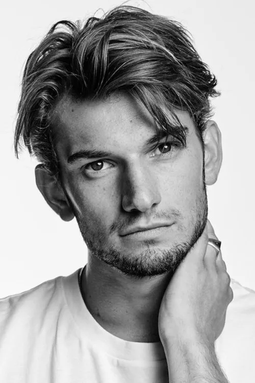 Thomas Hayes — personaje: August Wildhagen