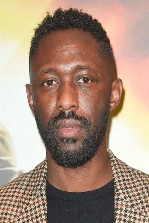 Thomas Ngijol interpretando a Vincent