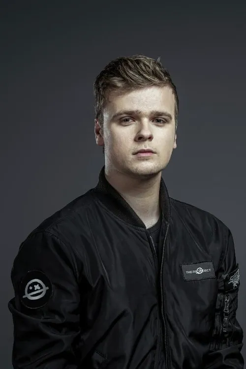 Thomas Velderman interpretando a Sub Zero Project