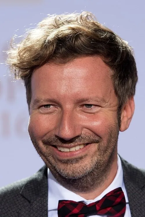 Thorsten Schorn — personaje: Self - Host